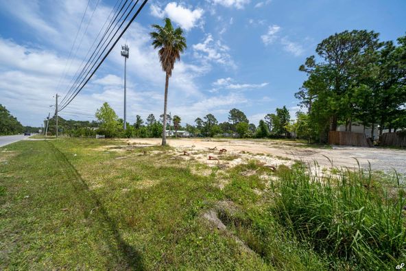 1520 Moylan Rd, Panama City Beach, FL 32407